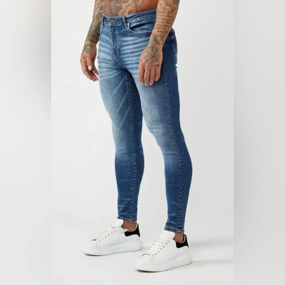 SPRAY-ON PREMIUM FIT JEANS -BLUE Size UK 44 EU 111cm.